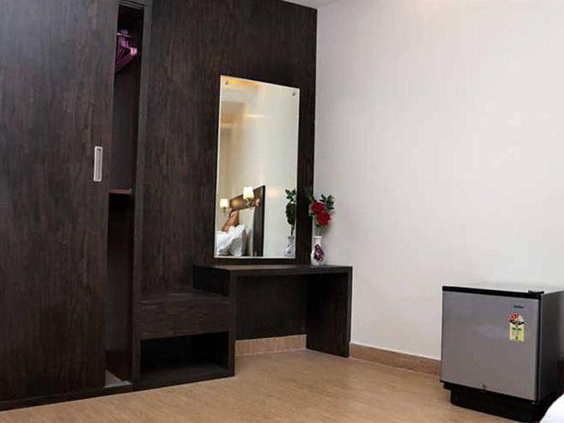 Hotel Vinayak Lifestyle Hotels Lucknow Exterior photo