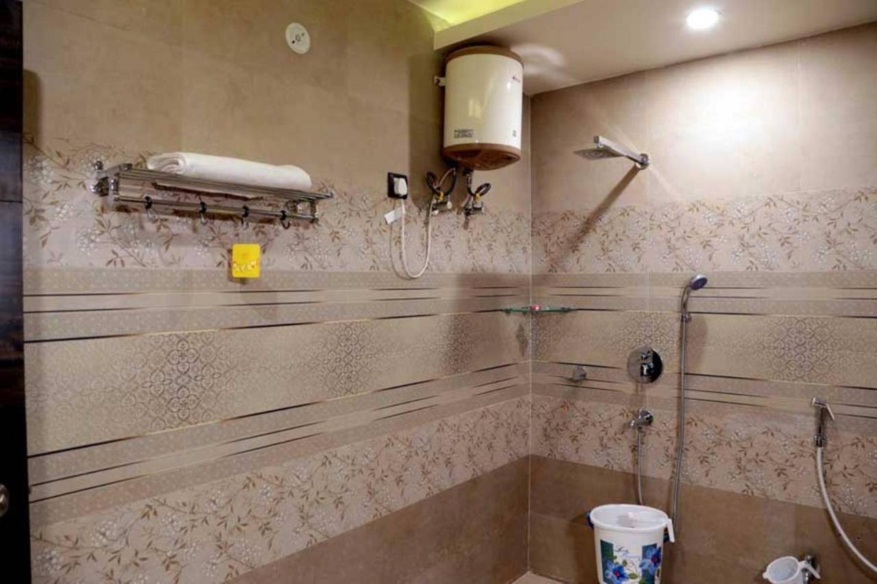 Hotel Vinayak Lifestyle Hotels Lucknow Exterior photo