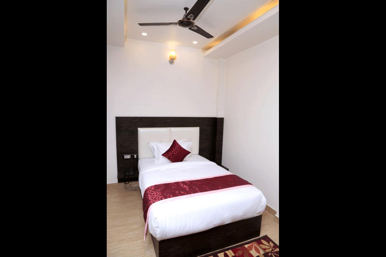 Hotel Vinayak Lifestyle Hotels Lucknow Exterior photo